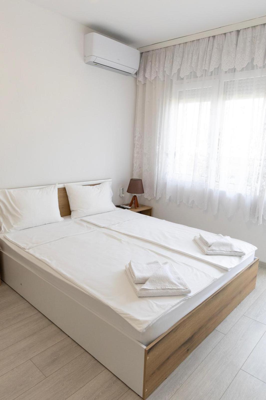 Kris Apartment Sandanski Bagian luar foto